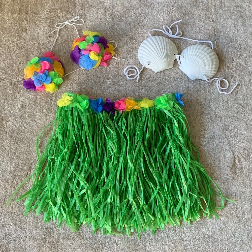 Hula Skirt Set